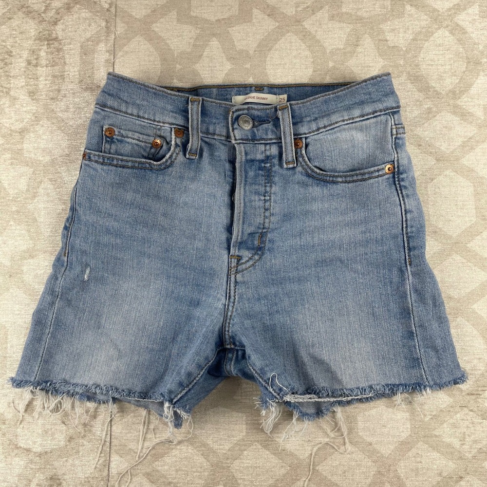 Levis Wedgie Skinny Women 25 Light Blue Button Fly High Rise Frayed Denim Shorts